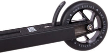 Afbeelding in Gallery-weergave laden, Striker Essential L Scooter Black-3