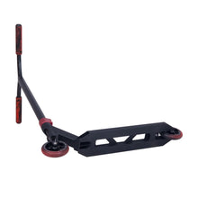 Afbeelding in Gallery-weergave laden, Striker Lux Scooter Black Red-1