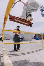 Afbeelding in Gallery-weergave laden, Tilt Selects Karocque Deck Wine-7