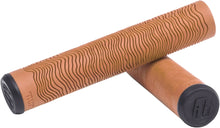 Afbeelding in Gallery-weergave laden, Tilt Topo II Grips Gum-1