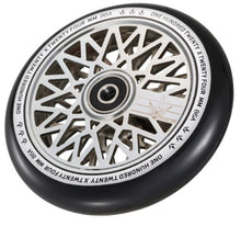 Afbeelding in Gallery-weergave laden, Blunt Diamond Hollowcore 120 Wheel Chrome Black-1