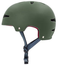 Afbeelding in Gallery-weergave laden, REKD Ultralite In-Mold Helmet Green - Stuntstep