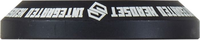Striker Integrated Headset Zwart
