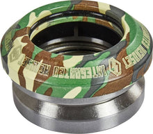 Afbeelding in Gallery-weergave laden, Striker Integrated Headset Camo