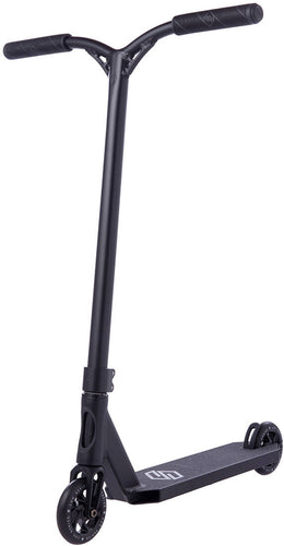 Striker Lux Scooter Black