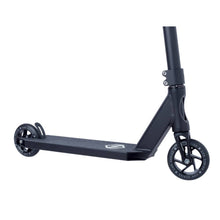 Afbeelding in Gallery-weergave laden, Striker Lux Youth Scooter Black-2